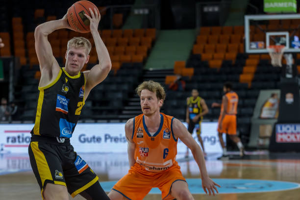 功地将挑战 功地将挑战