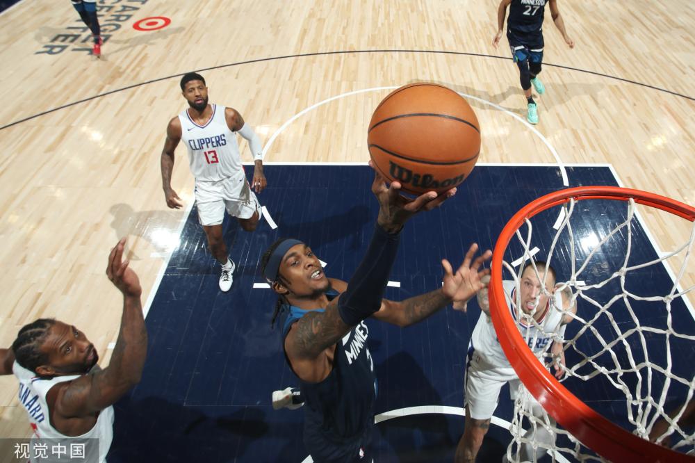 在两者之间 在两者之间