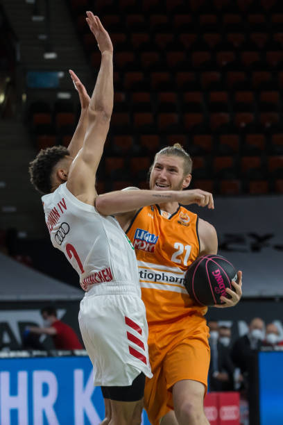 韦斯特并升 韦斯特并升